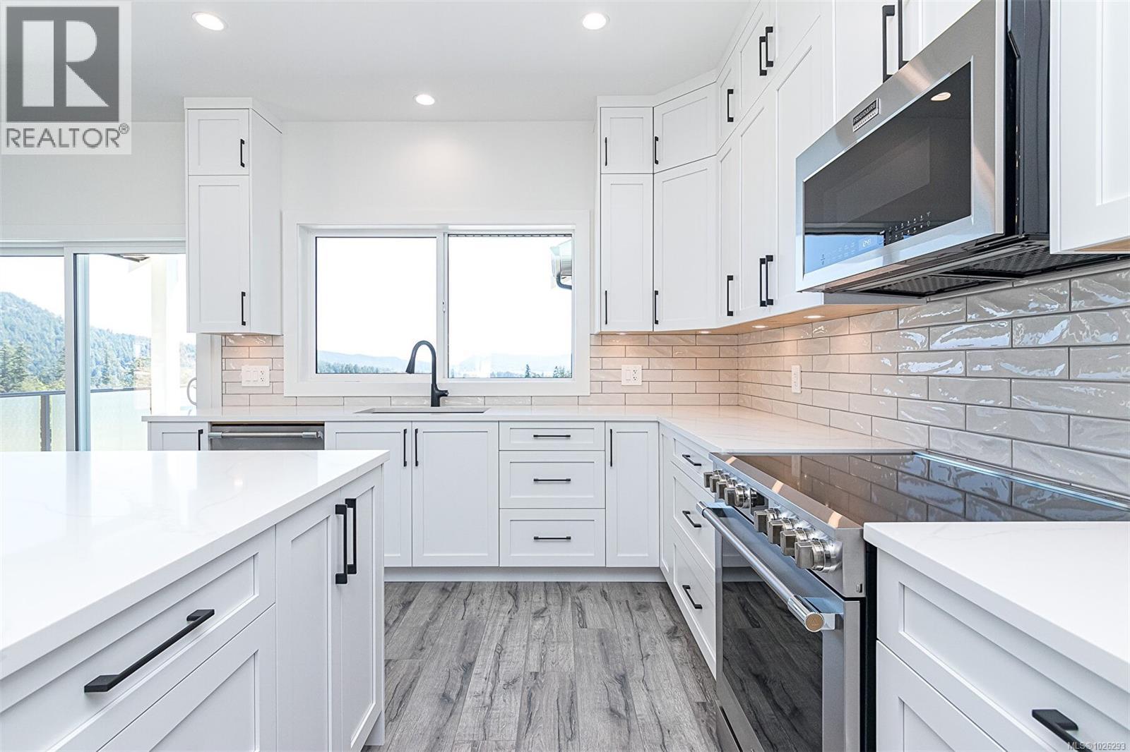 2605 Nickson Way, Sooke