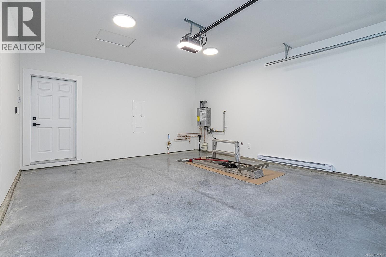 2605 Nickson Way, Sooke