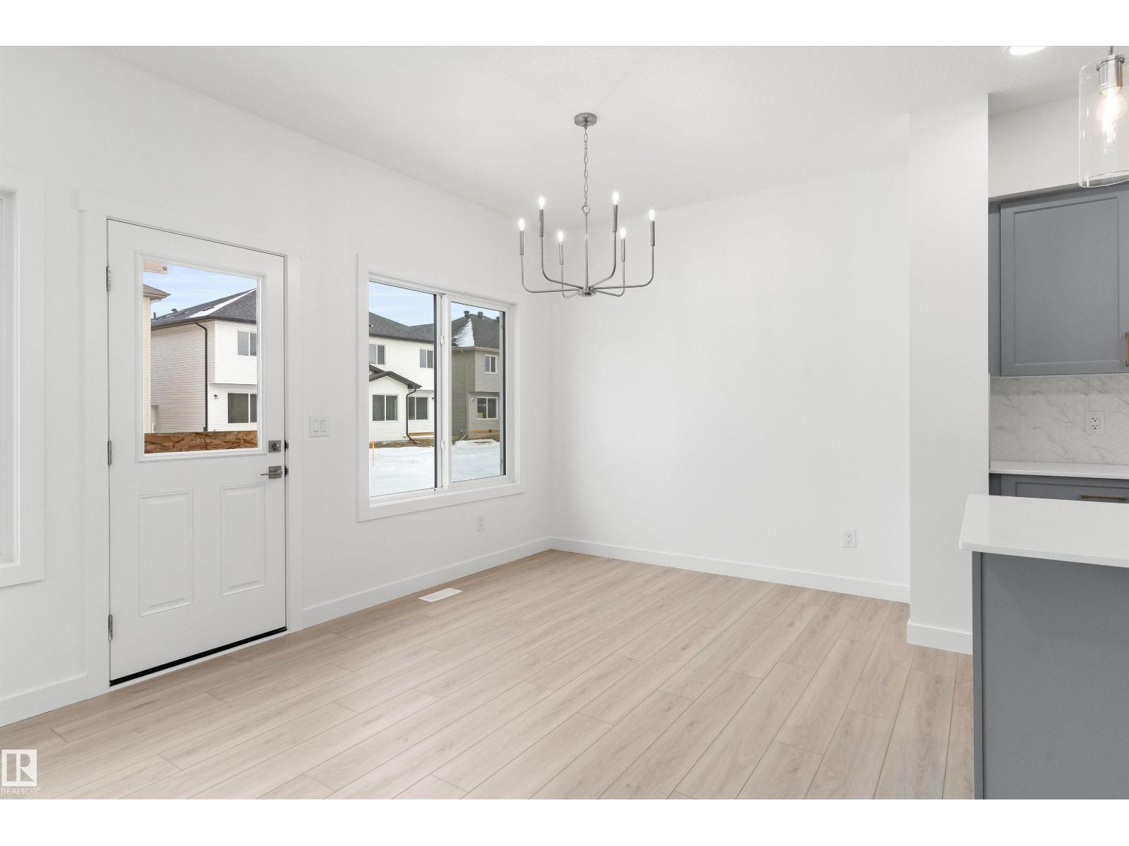 922 18 AV NW, Edmonton