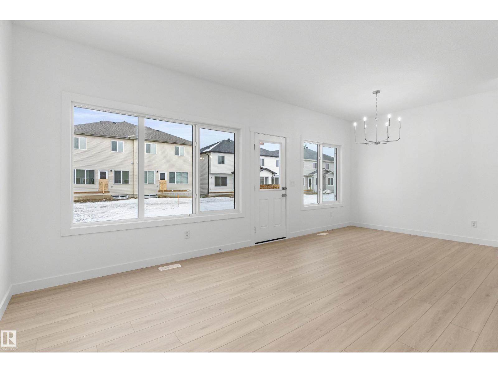 922 18 AV NW, Edmonton