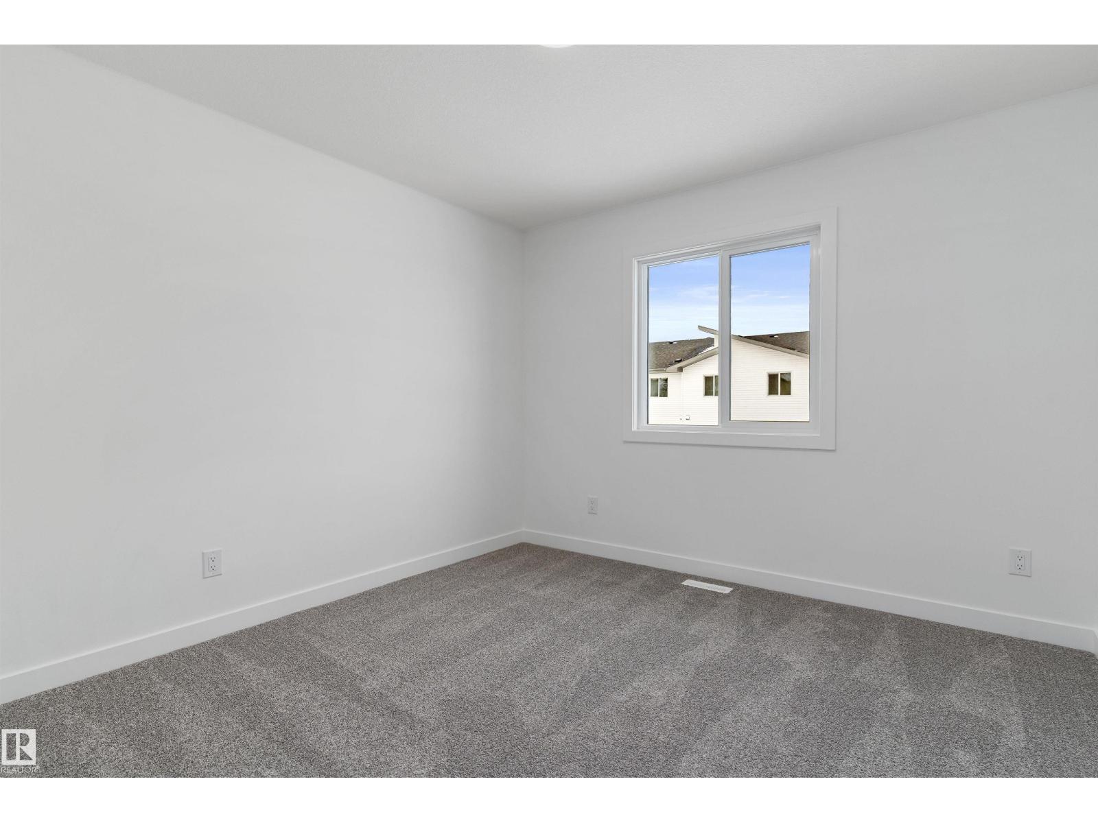 922 18 AV NW, Edmonton