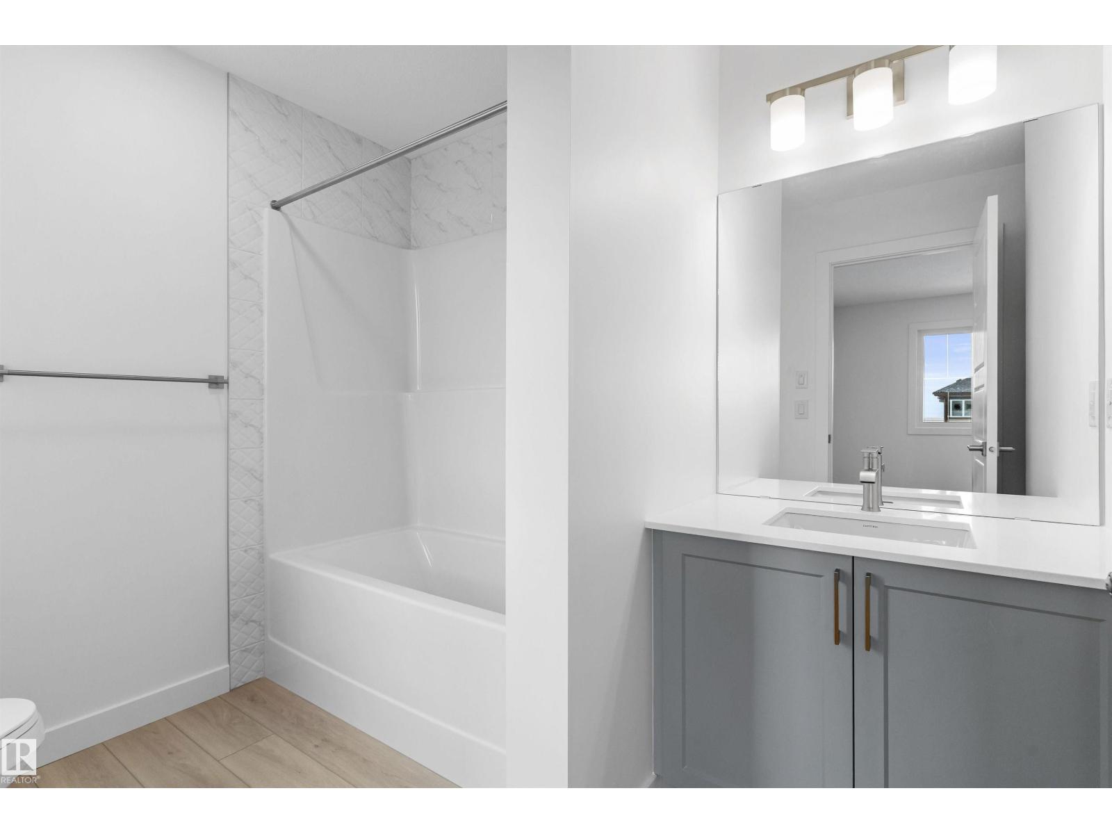 922 18 AV NW, Edmonton