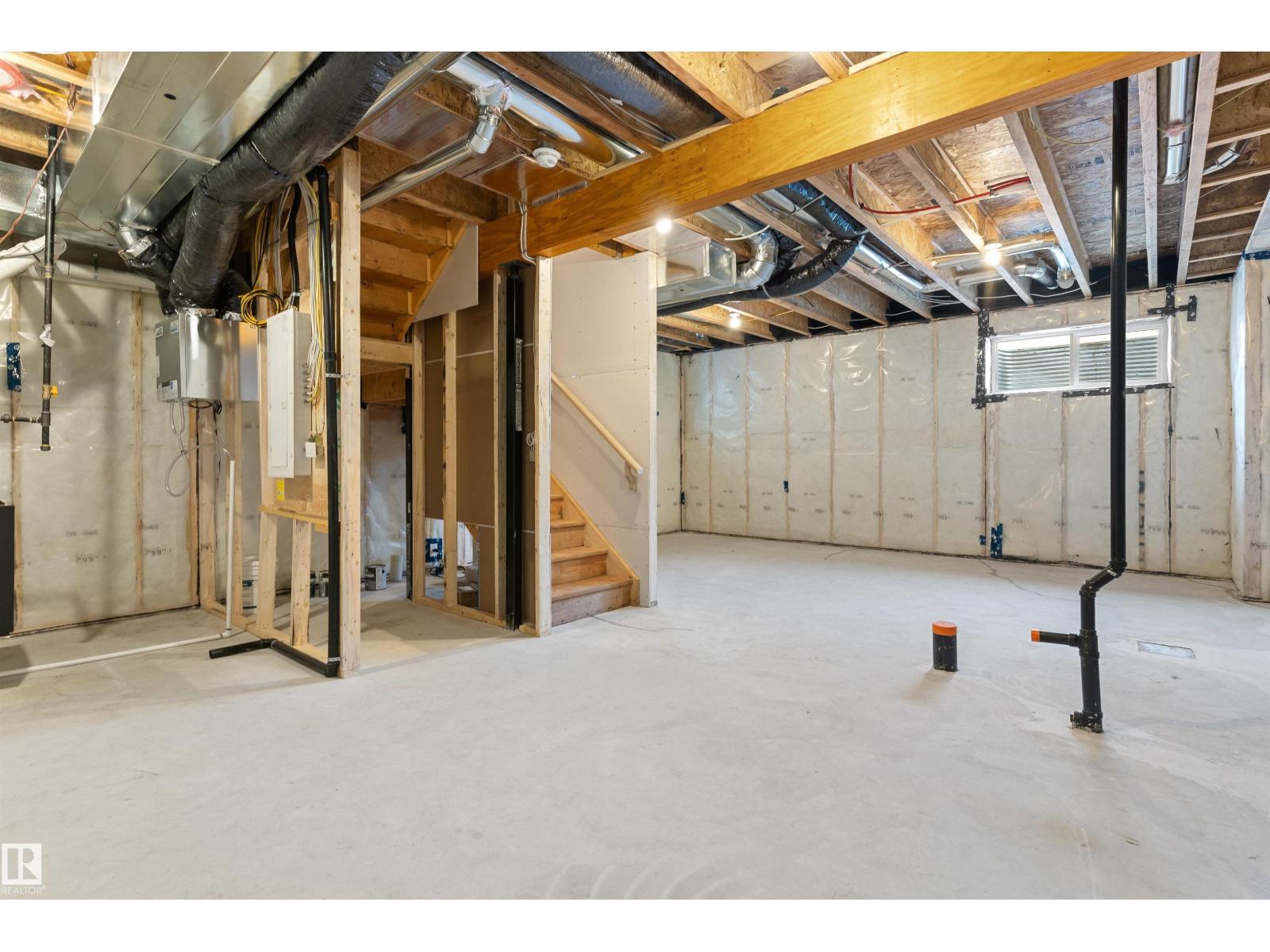 922 18 AV NW, Edmonton