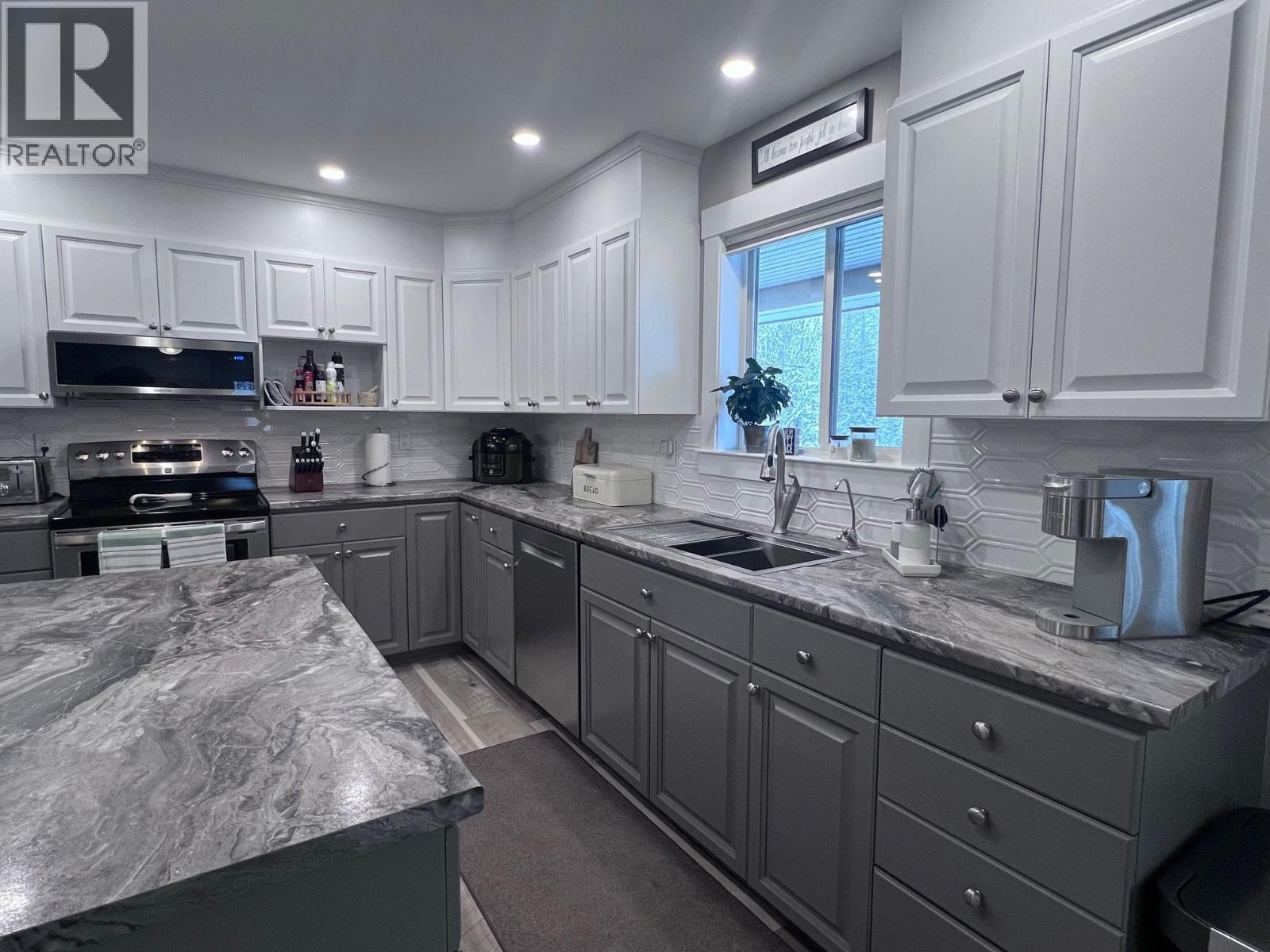 1141 HIGHLAND Road, Smithers