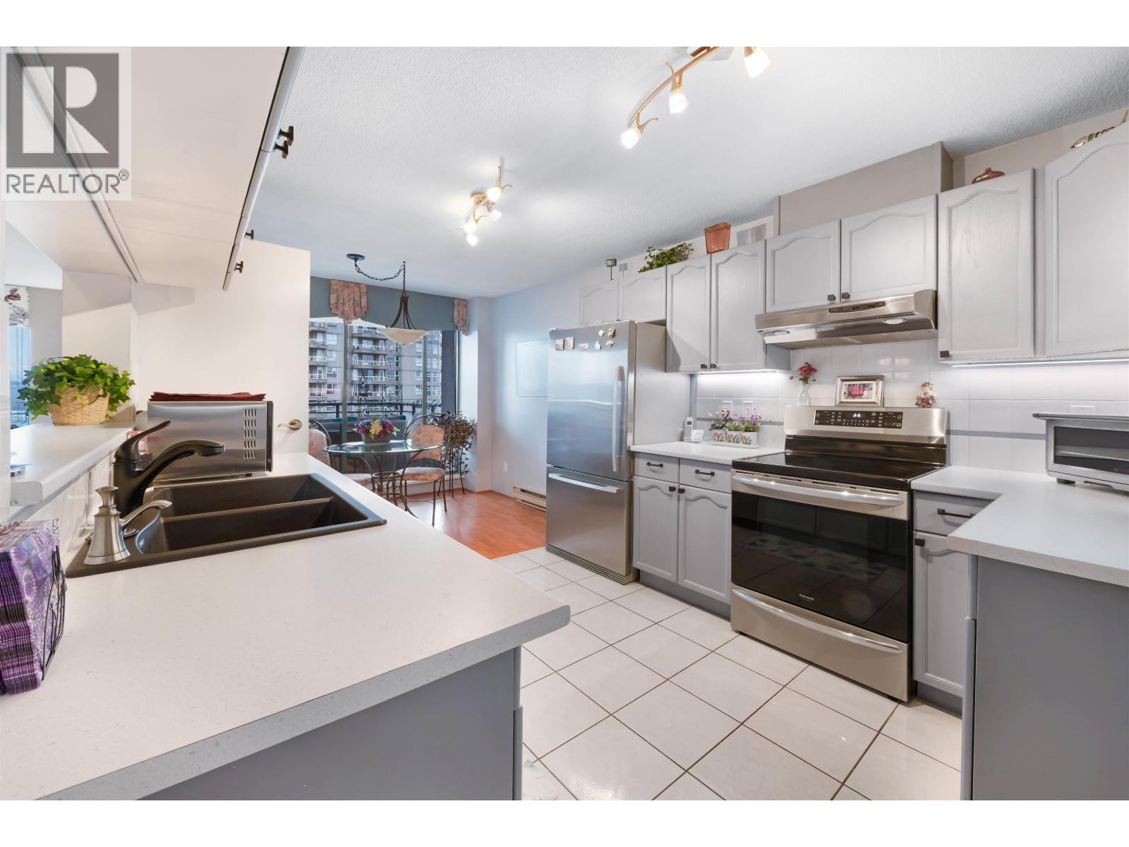 1101 8 LAGUNA COURT, New Westminster