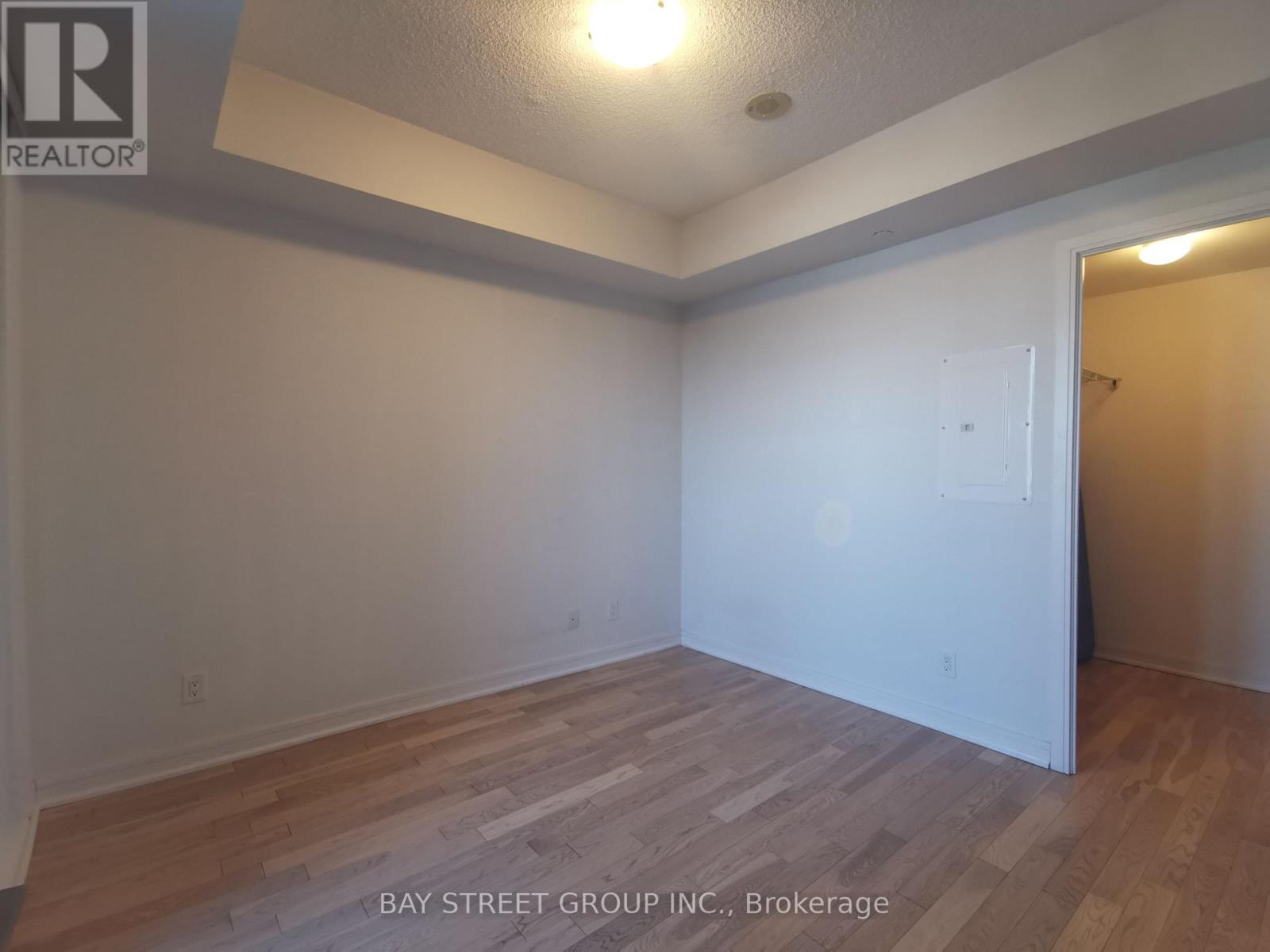 #419 9205 YONGE STREET - 12