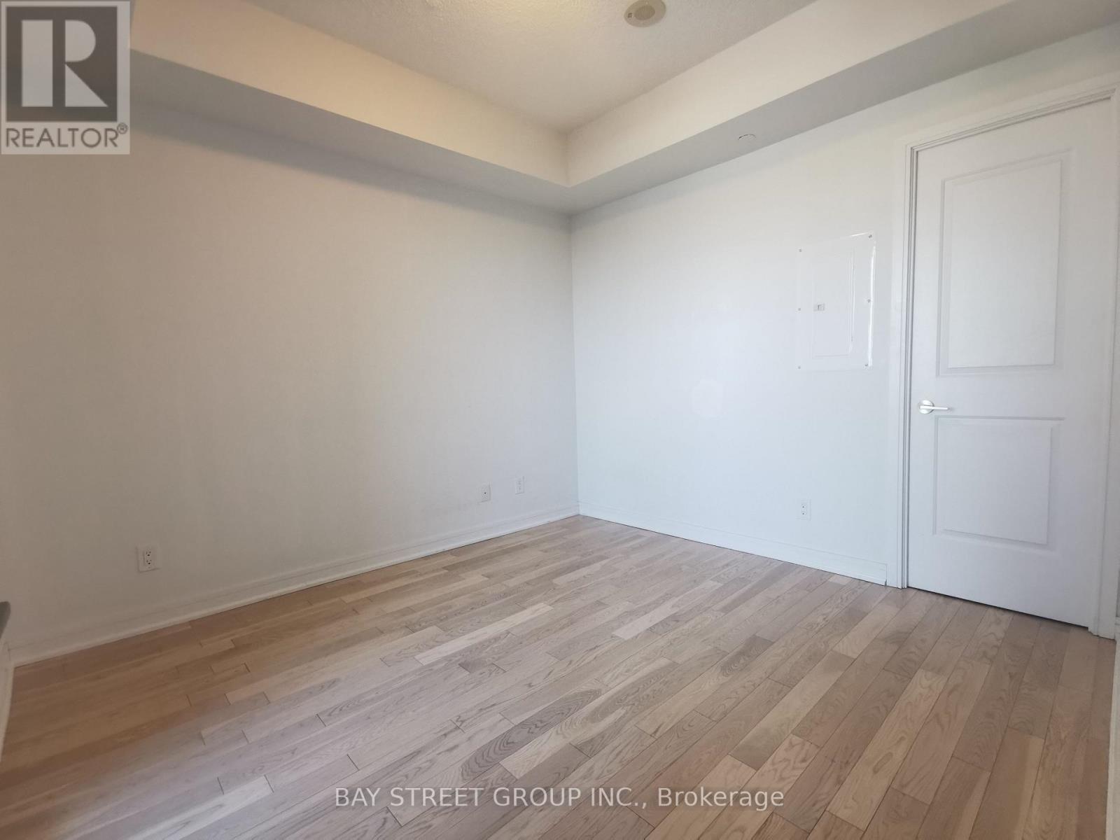 #419 9205 YONGE STREET - 13
