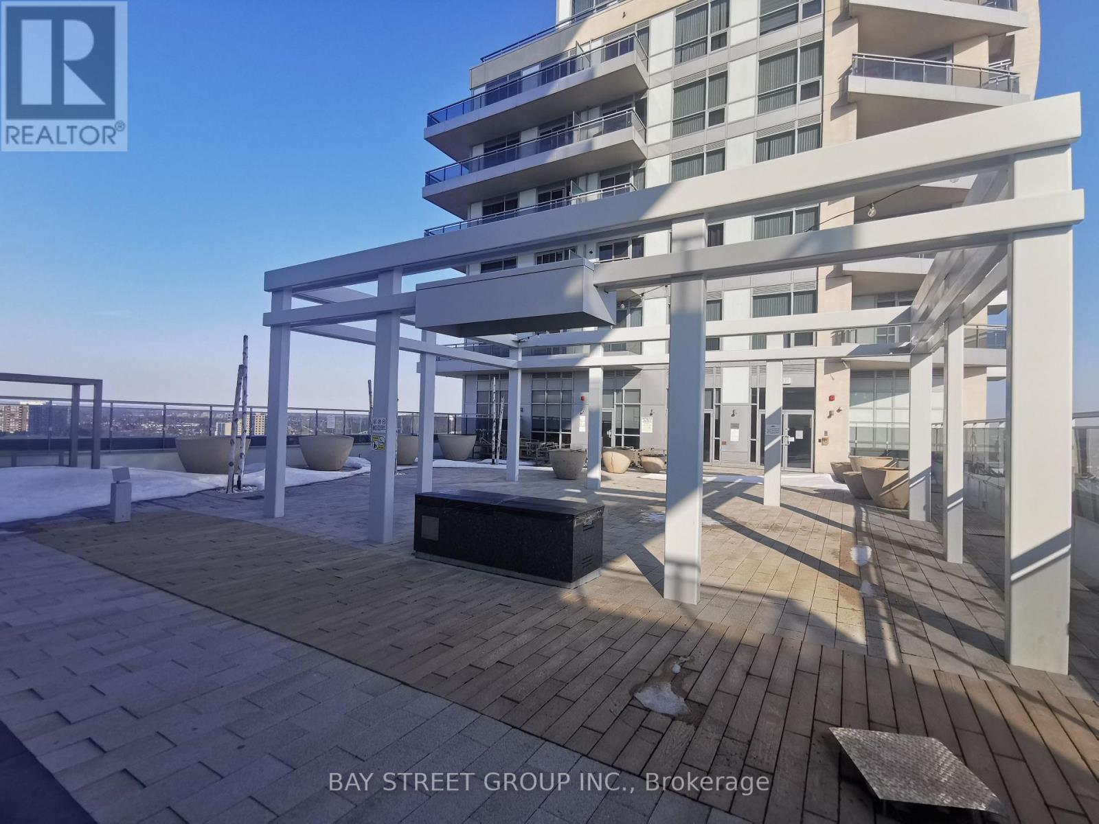 #419 9205 YONGE STREET - 26
