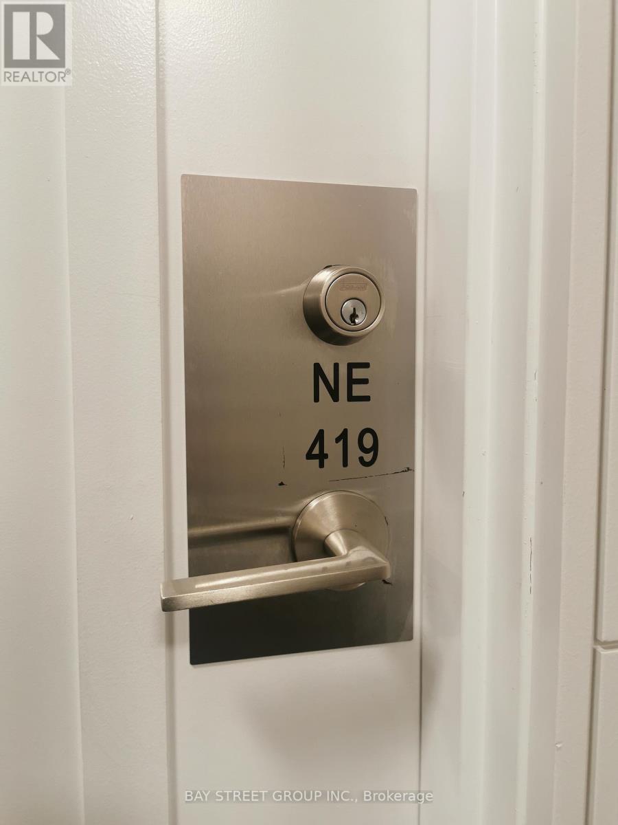 #419 9205 YONGE STREET - 3
