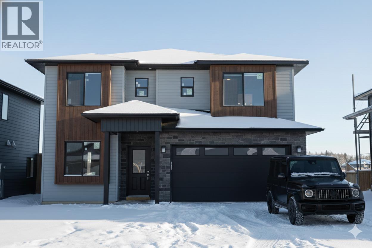 2816 EDGEWATER Crescent - main photo