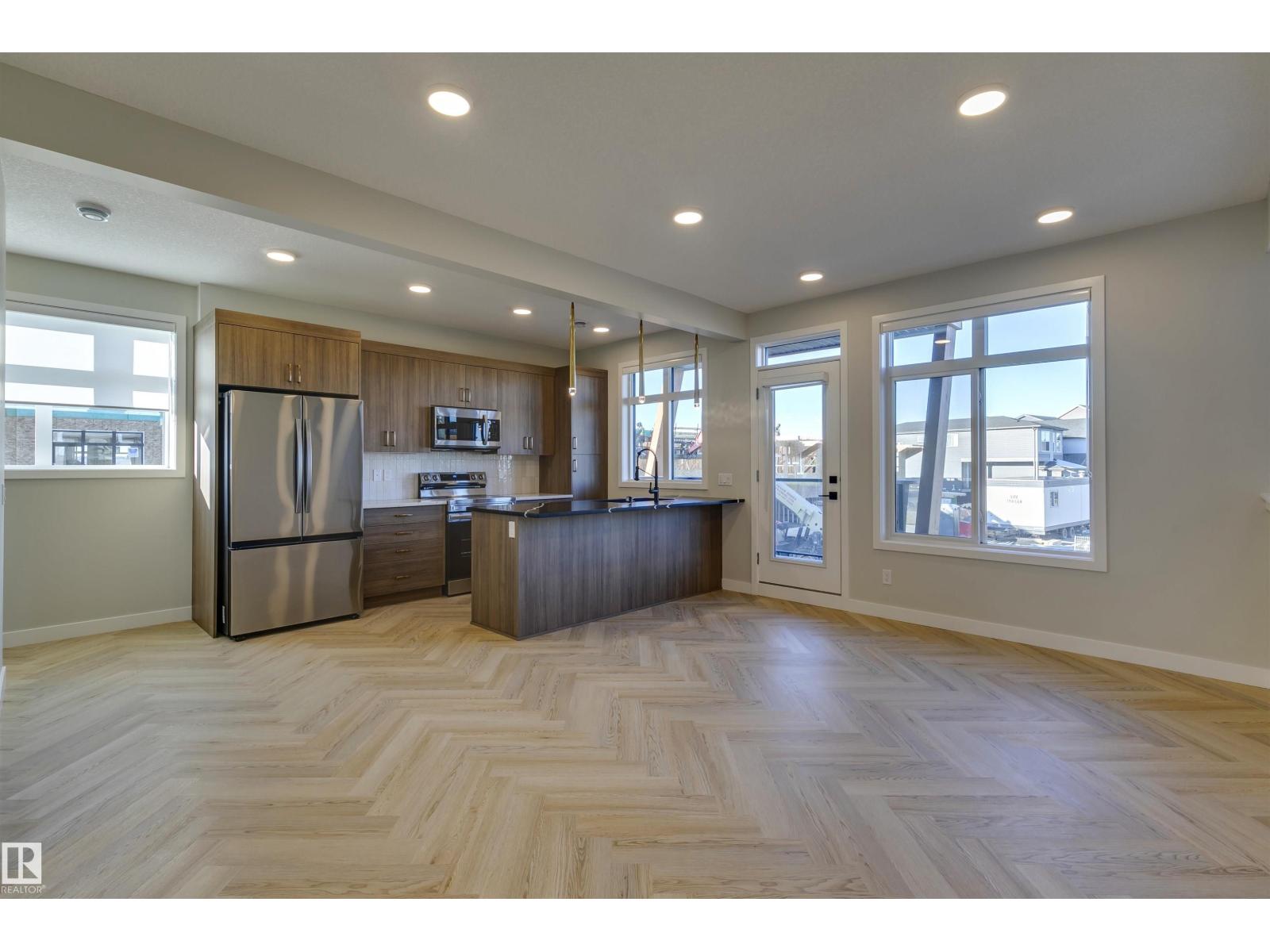 #20 16231 19 AV SW, Edmonton