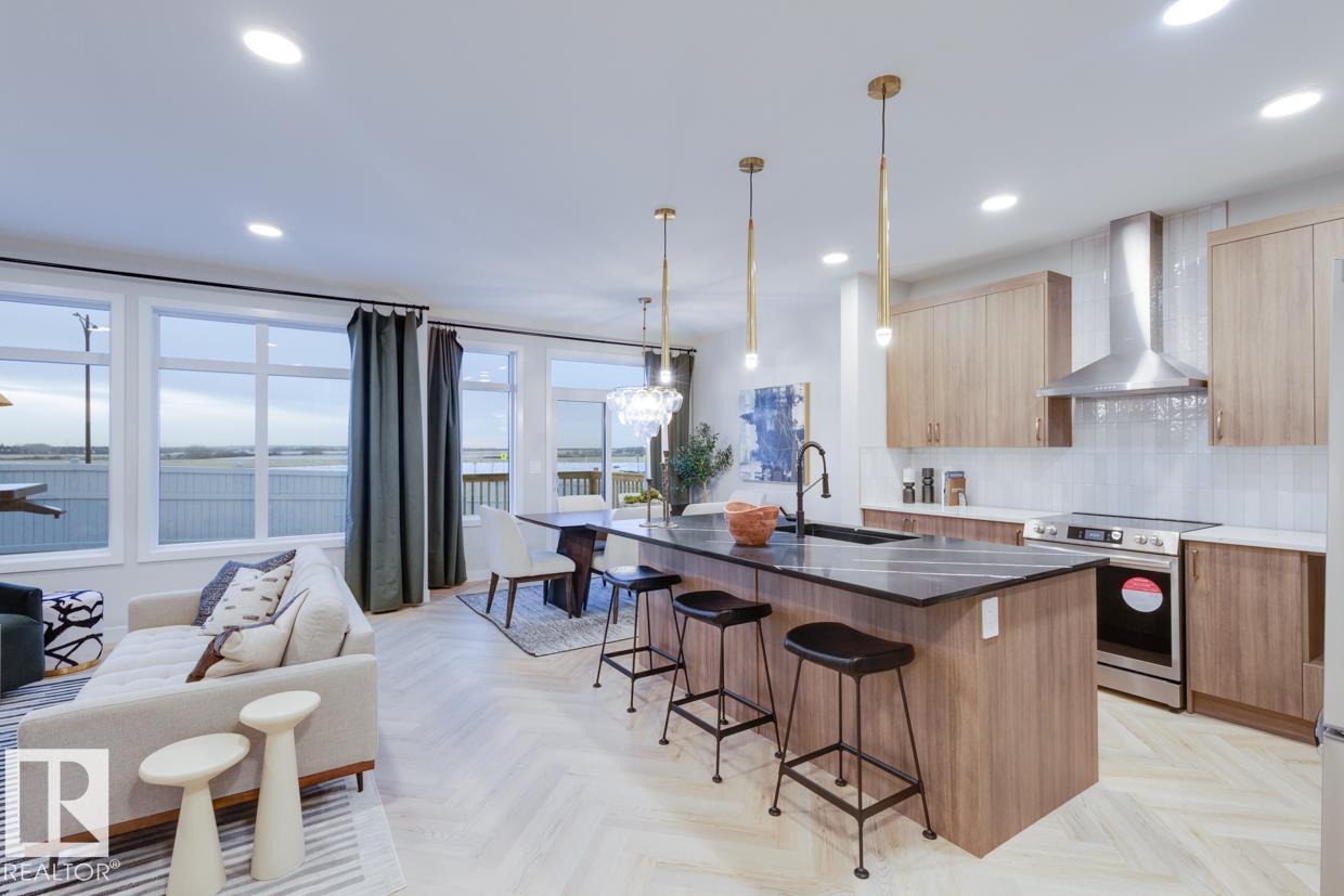 8239 KIRIAK LO SW, Edmonton