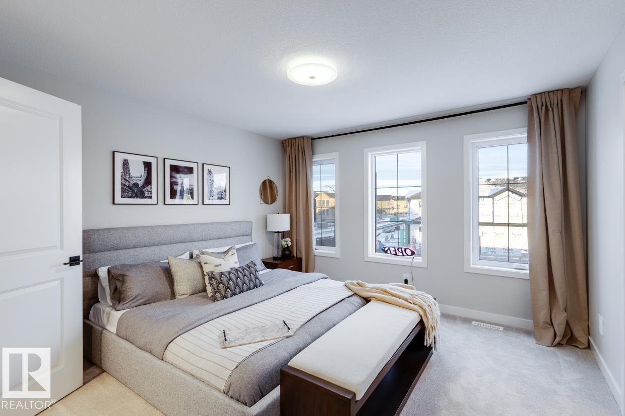 8239 KIRIAK LO SW, Edmonton