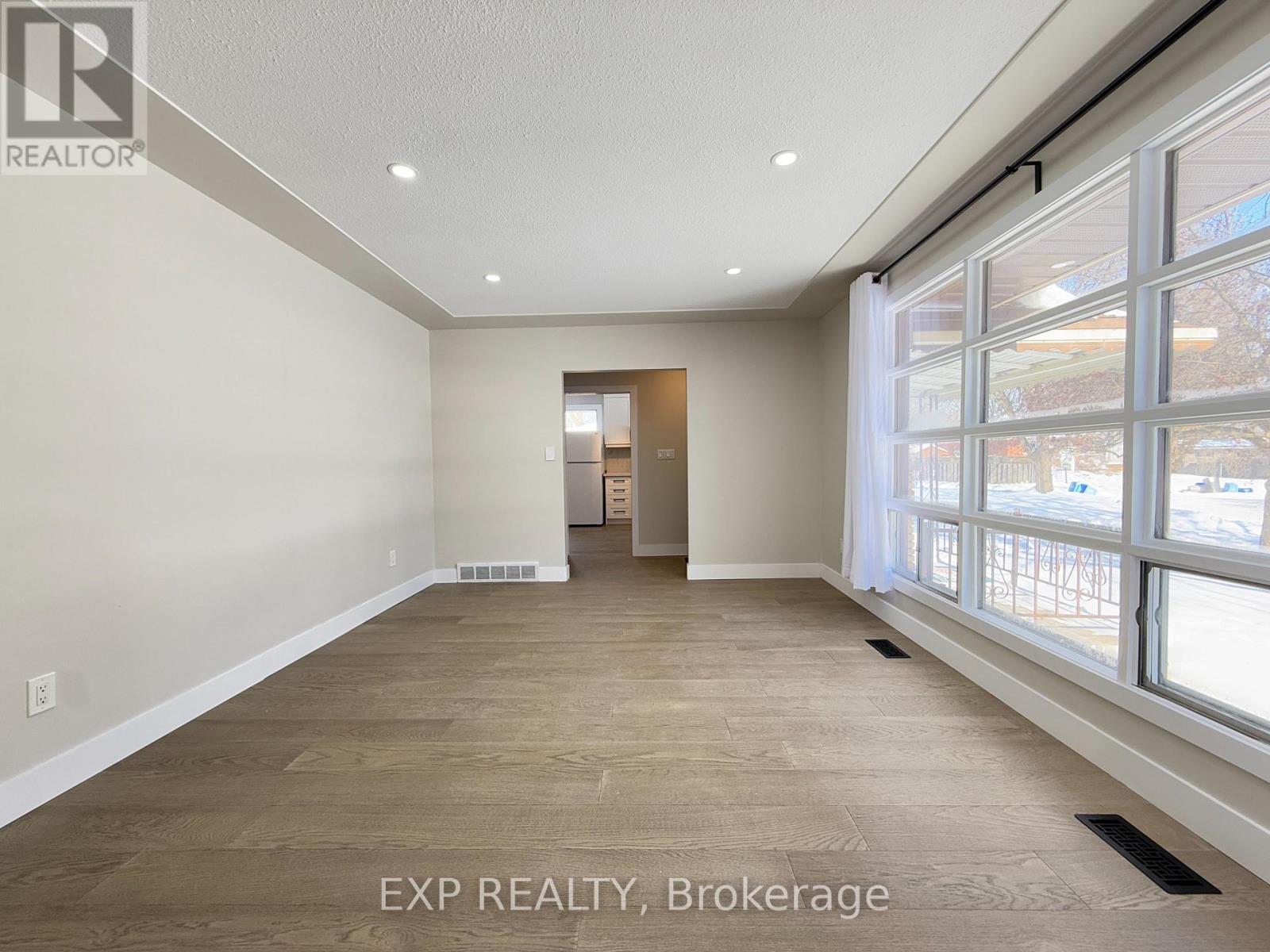 377 VESTA PLACE - Photo 5 of 26, London East (East A), Ontario