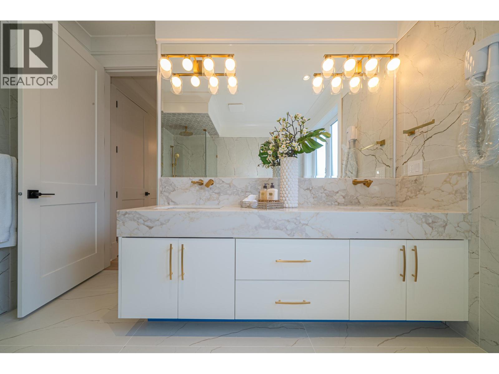 8411 ELSMORE ROAD, Richmond