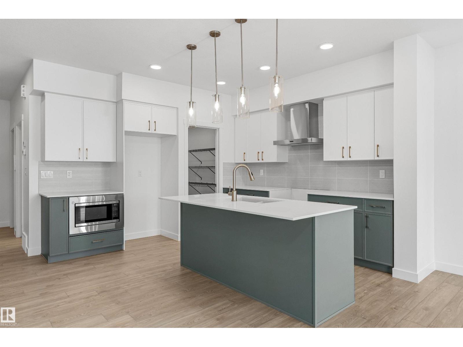 2812 190 ST NW, Edmonton