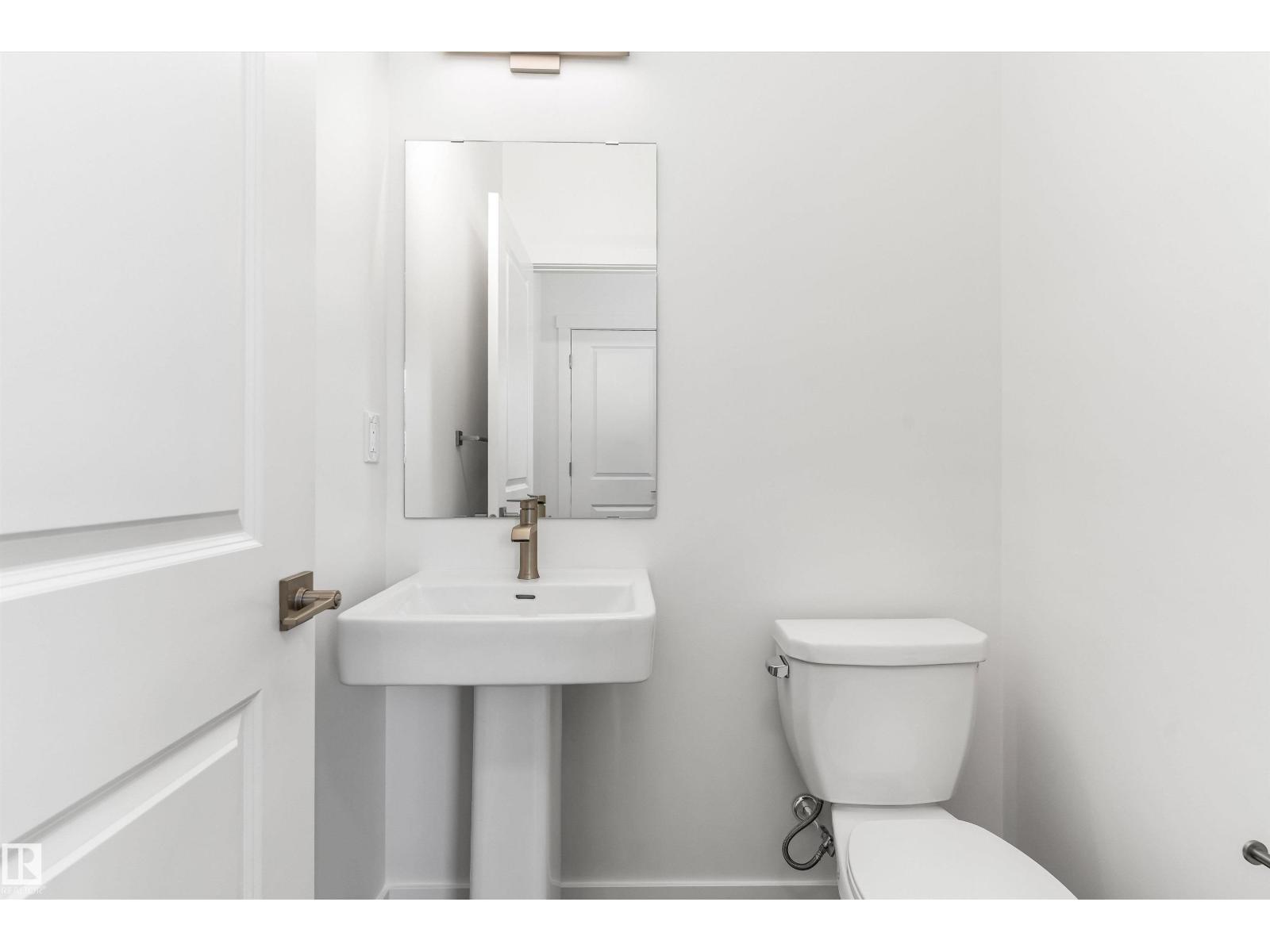 1012 14 AV NW, Edmonton