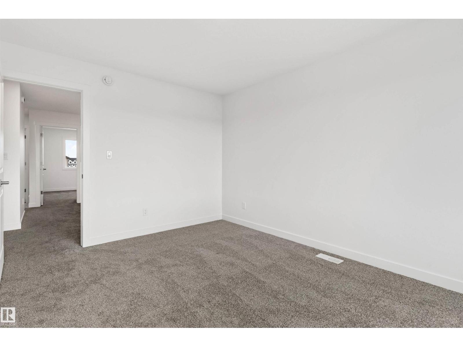 1012 14 AV NW, Edmonton