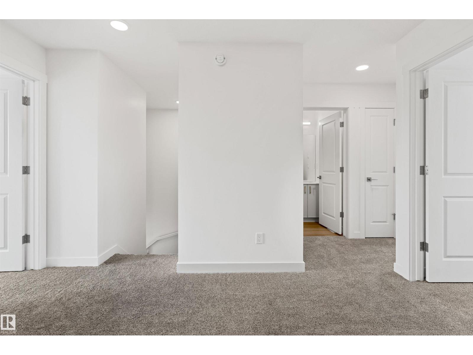 1012 14 AV NW, Edmonton