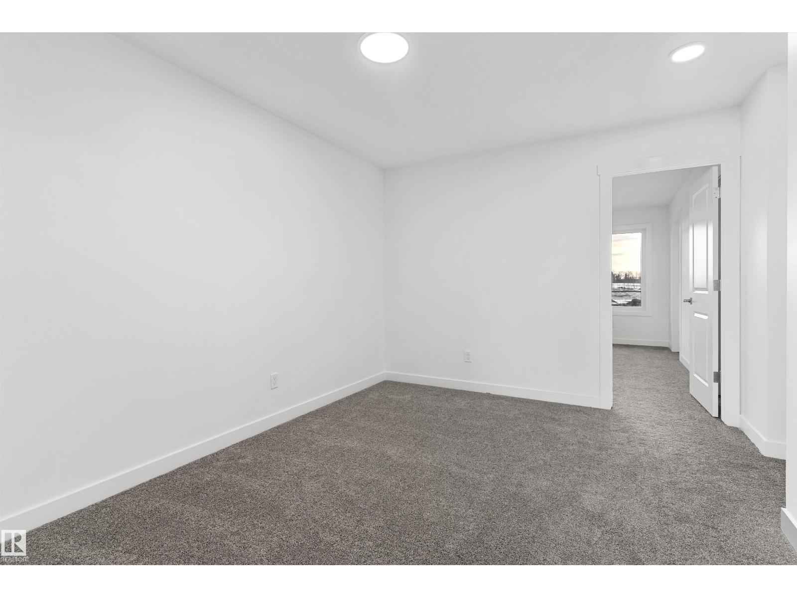 1012 14 AV NW, Edmonton