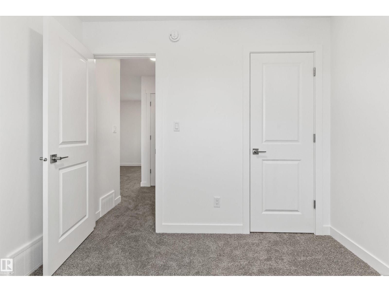 1012 14 AV NW, Edmonton