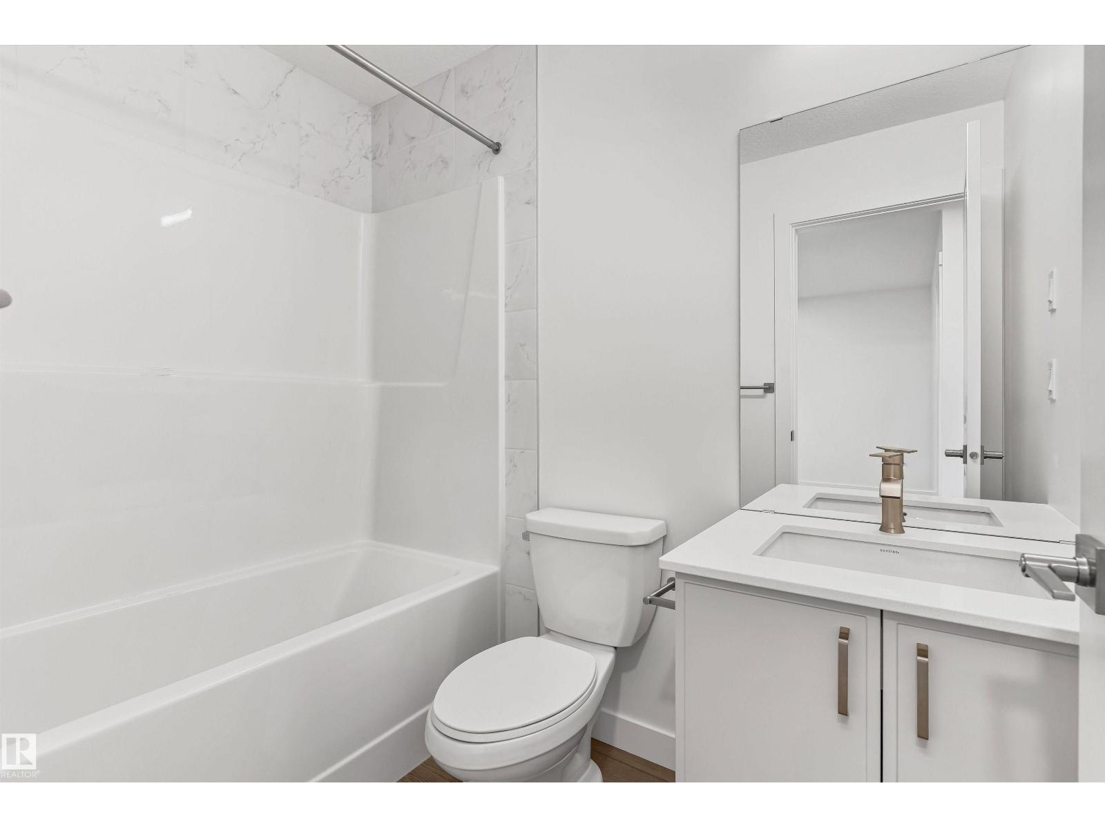 1012 14 AV NW, Edmonton