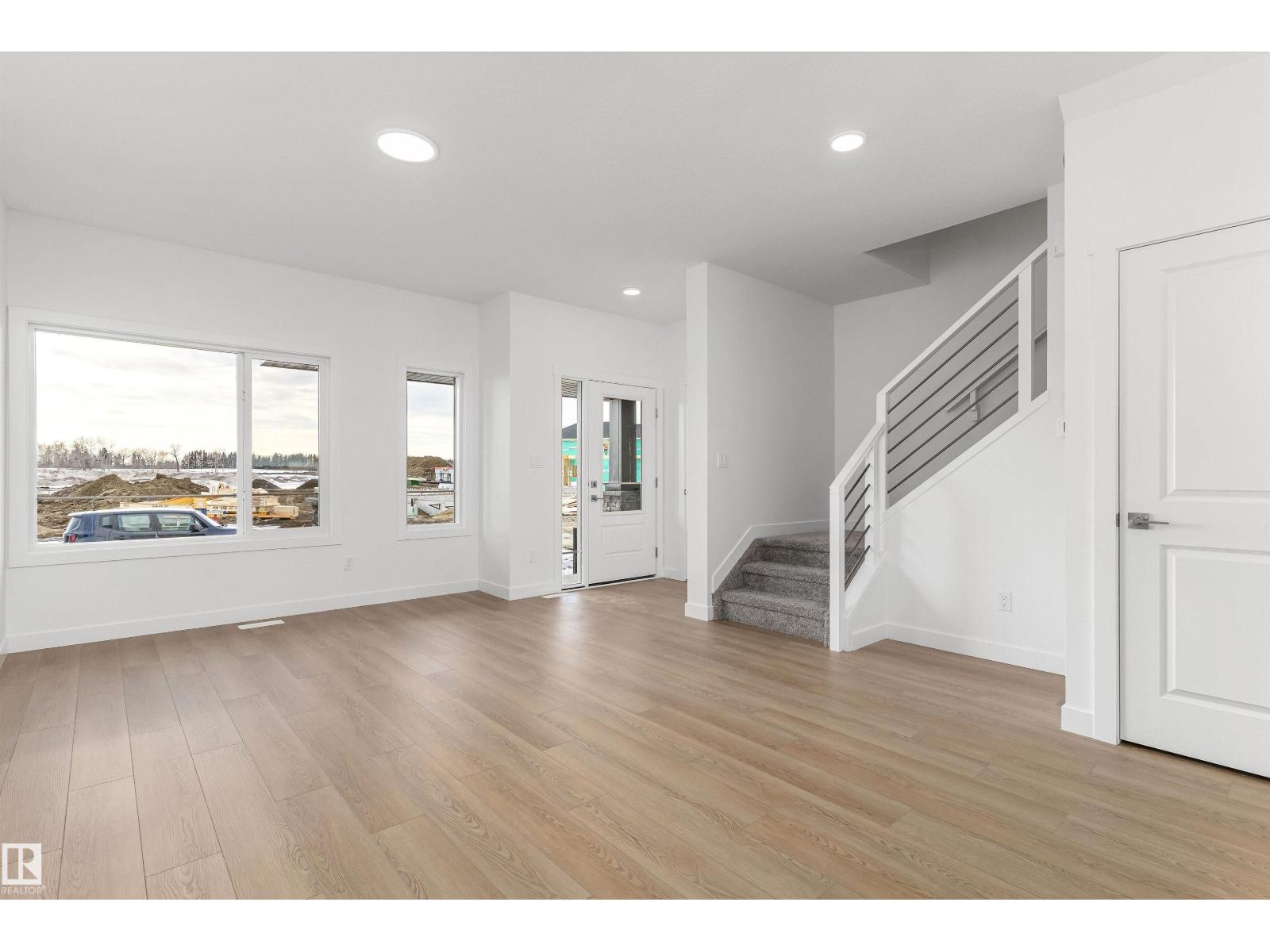 1012 14 AV NW, Edmonton