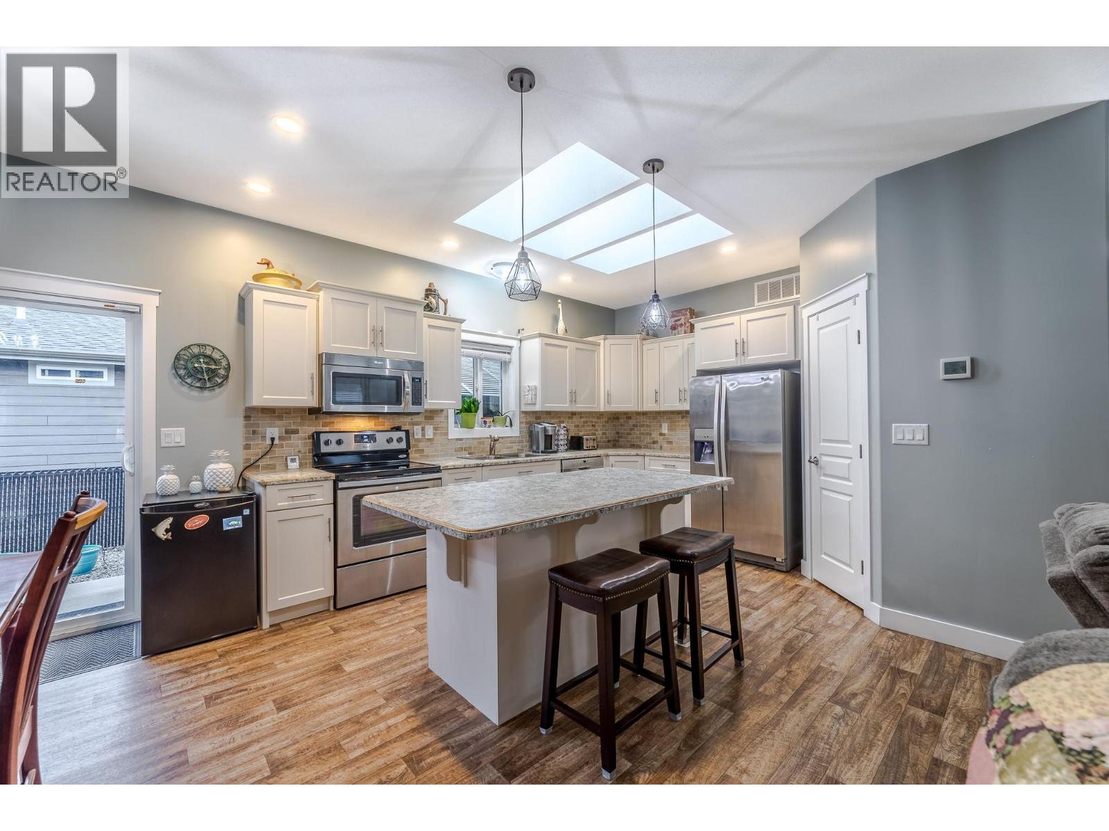 85 8300 Gallagher Lake Frontage Road, Oliver