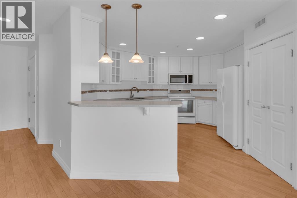 Single Family House for Sale in    Avenue NW Hounsfield Heights/Briar Hill Calgary 