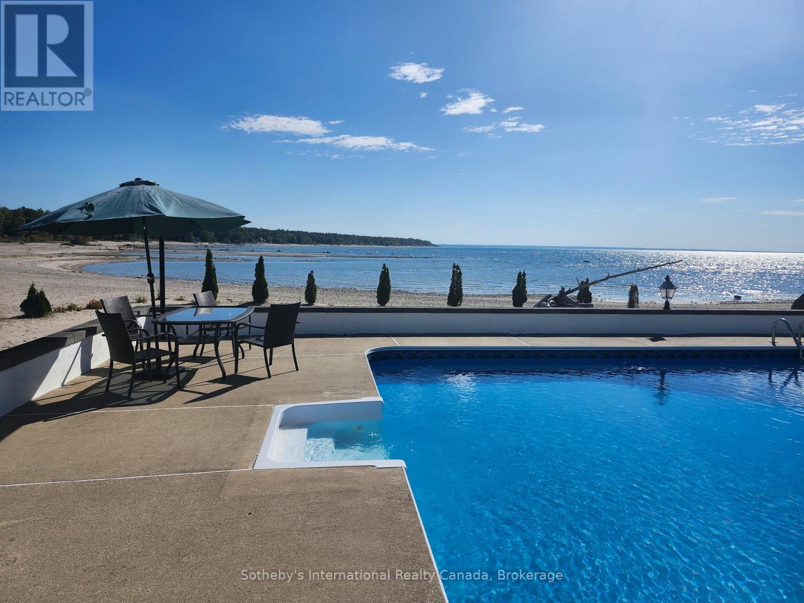 1420 Tiny Beaches Road North