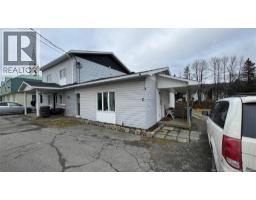 1999 Commerciale Street, photo 2