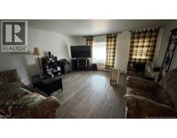5742 Centrale Street, photo 16