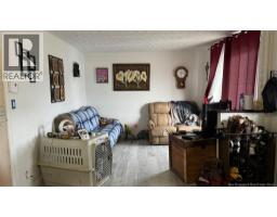 5742 Centrale Street, photo 3
