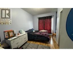 5742 Centrale Street, photo 4