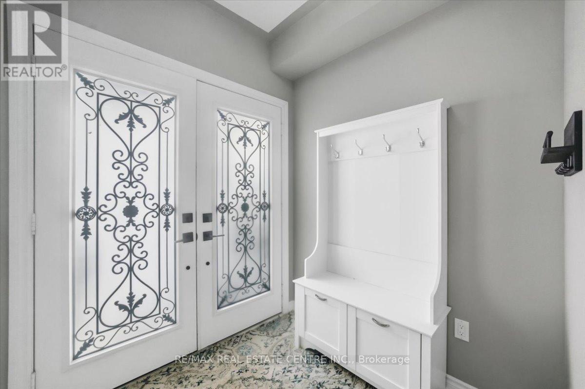 362 VAN DUSEN AVENUE - 3