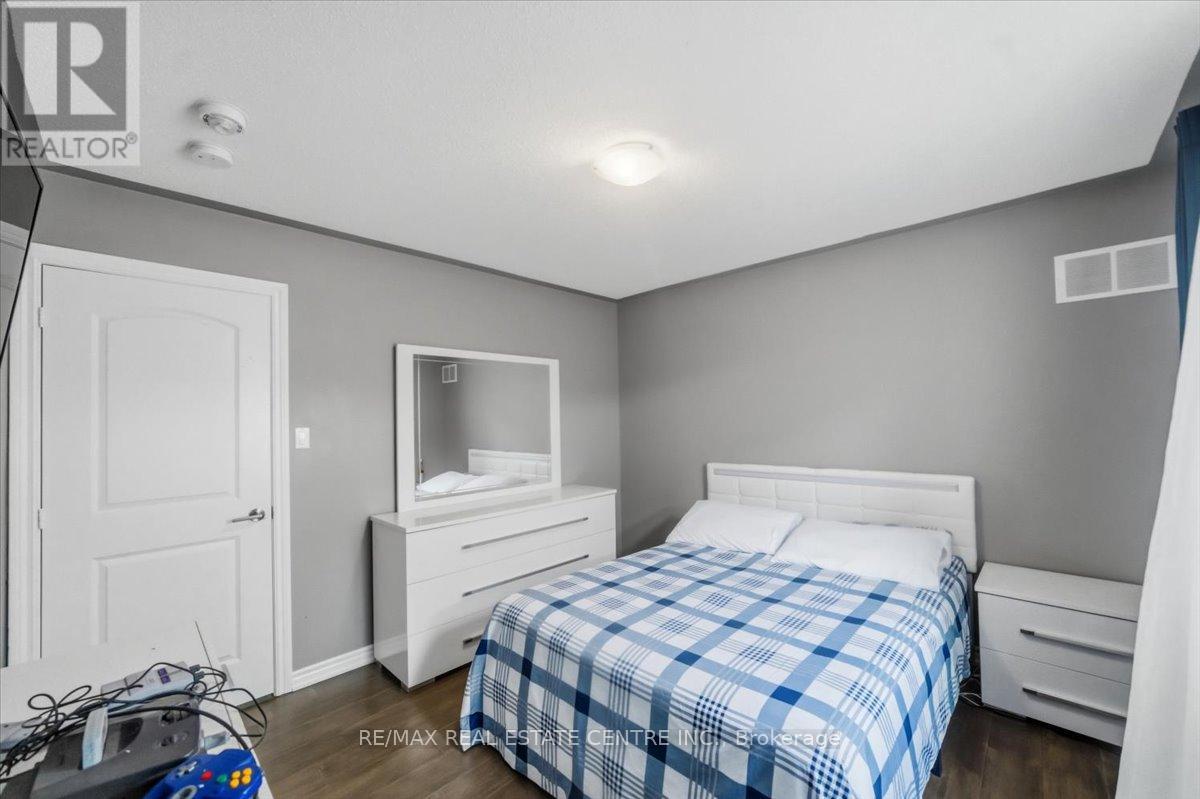 362 VAN DUSEN AVENUE - 32