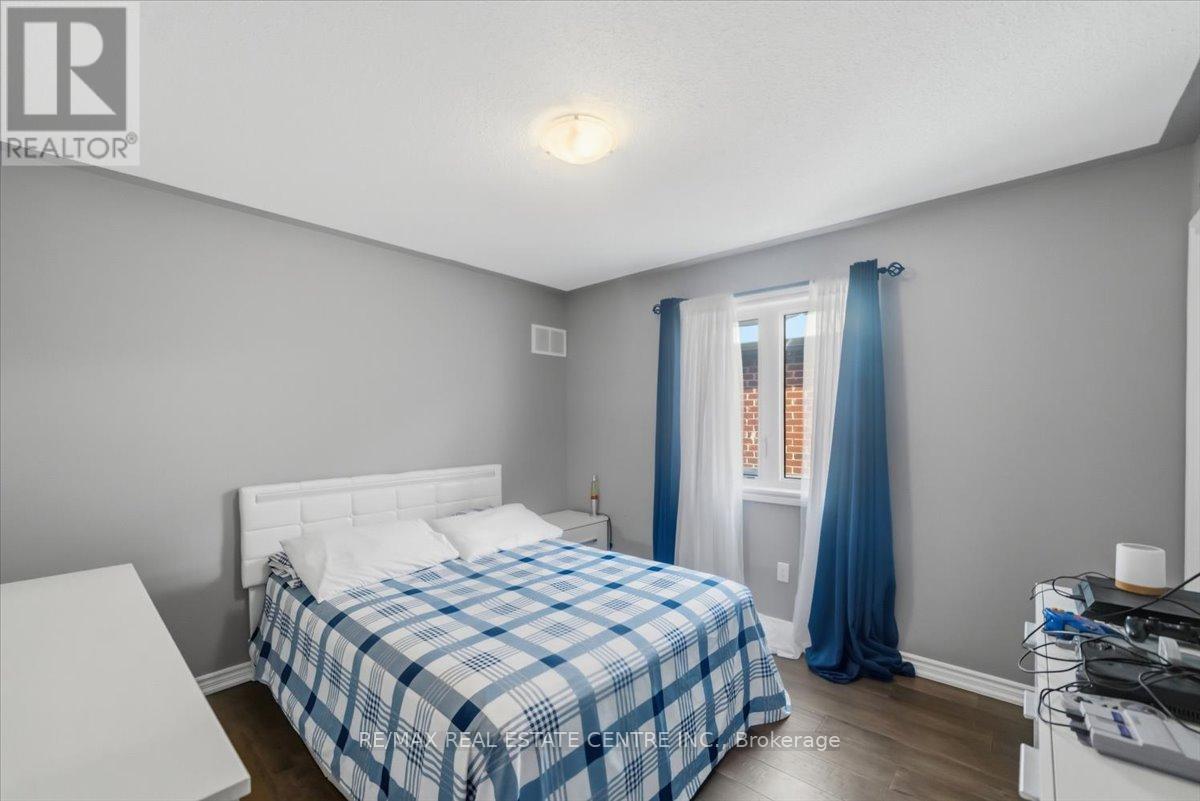 362 VAN DUSEN AVENUE - 33
