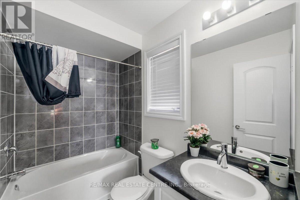 362 VAN DUSEN AVENUE - 35
