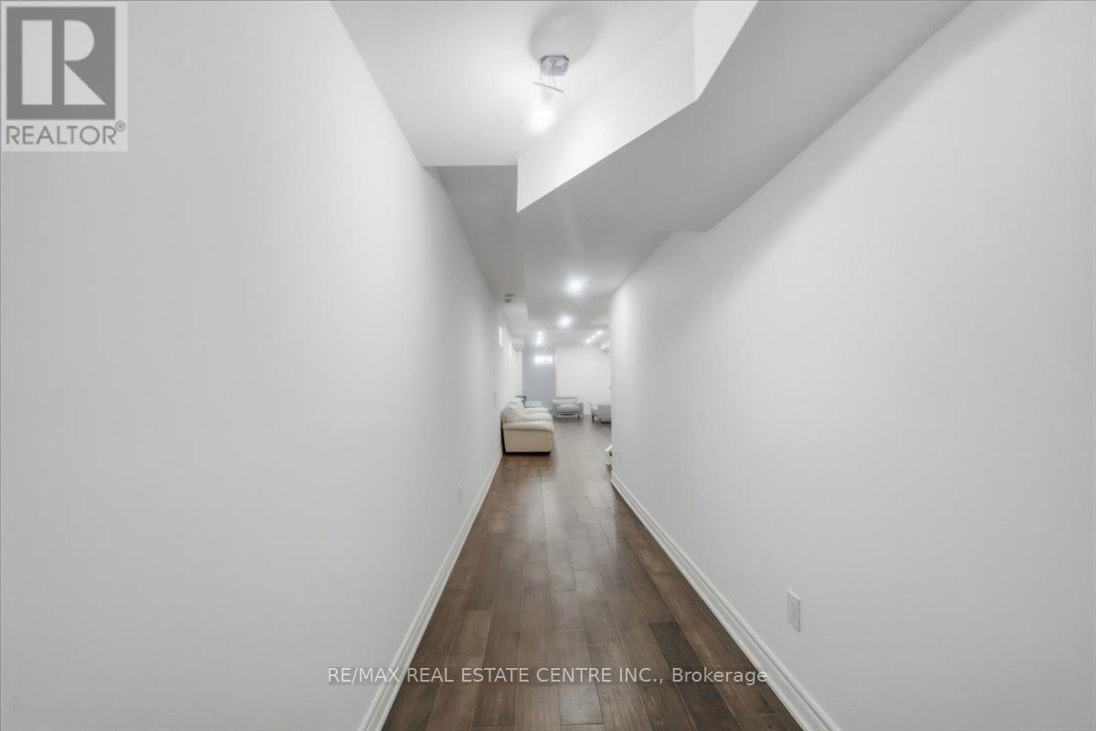 362 VAN DUSEN AVENUE - 38