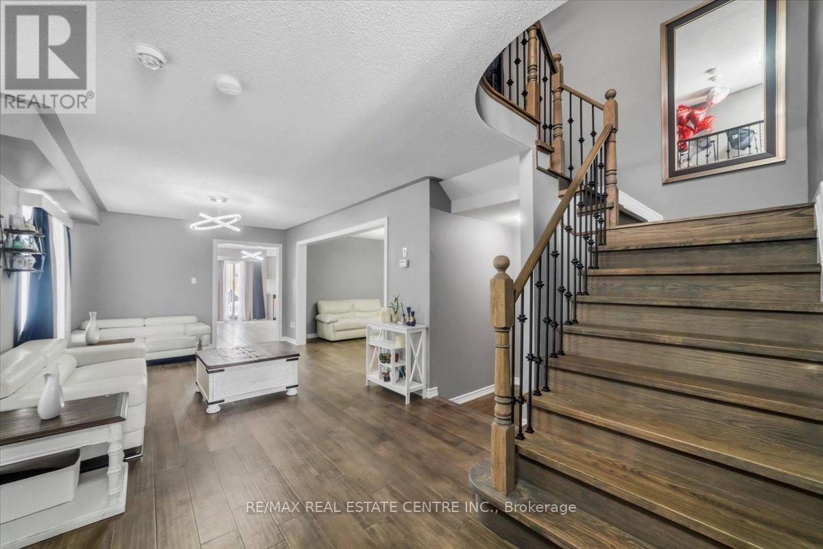 362 VAN DUSEN AVENUE - 7