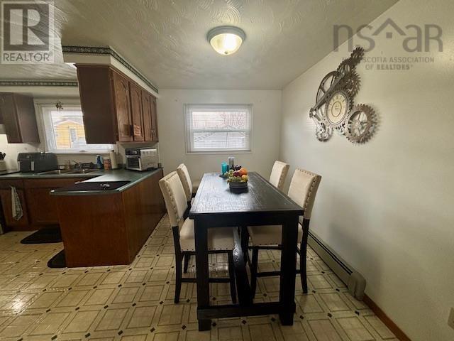 Property 12 of 27 of 9 KING Street