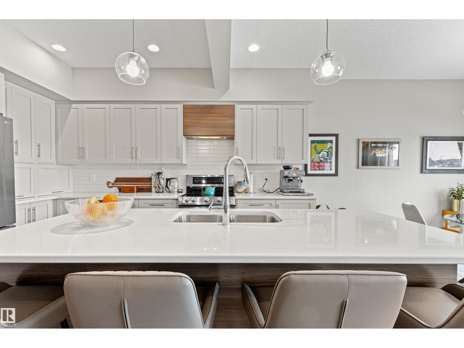 #38 50 EDINBURGH CO N, St. Albert