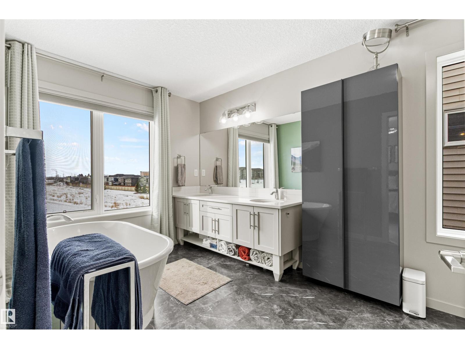 #38 50 EDINBURGH CO N, St. Albert