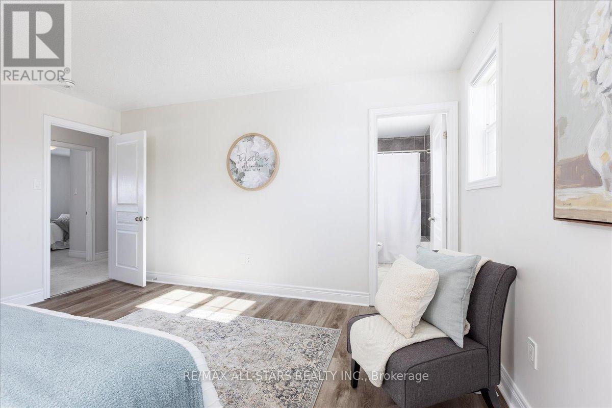 81 DOUGLAS DRIVE - 19