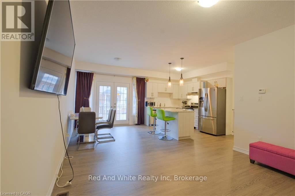 12 ROSEBERRY LANE - Photo 5 of 27, Kitchener, Ontario