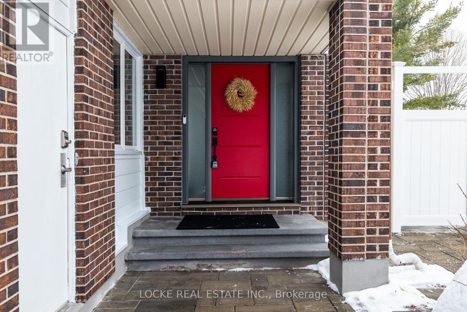 6066 Ridgelea photo 4