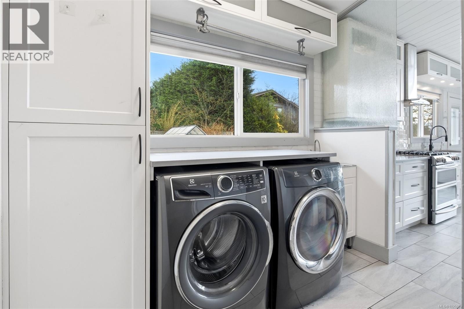  4638 Falaise Drive, Saanich