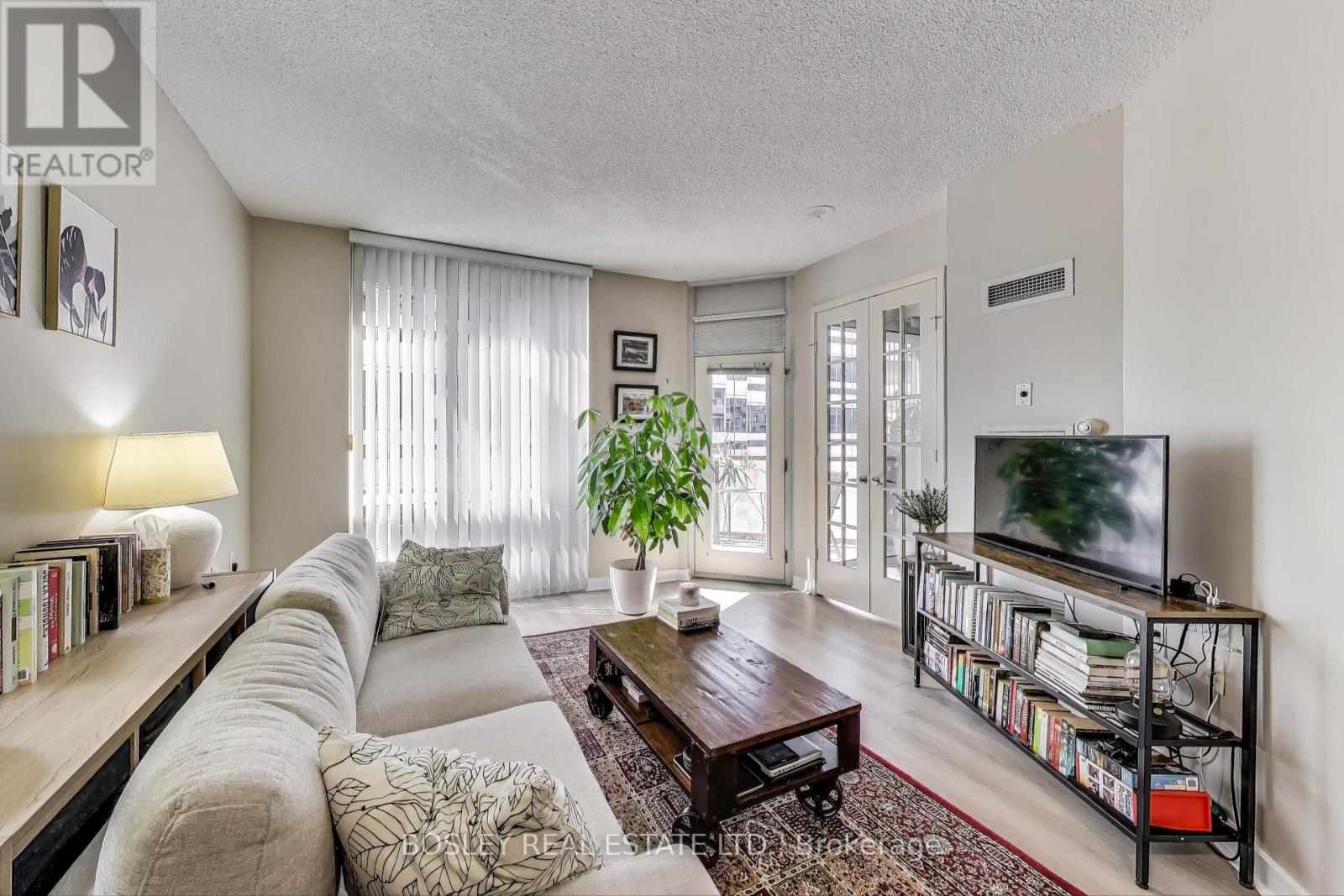 #1007 85 BLOOR STREET E - 1