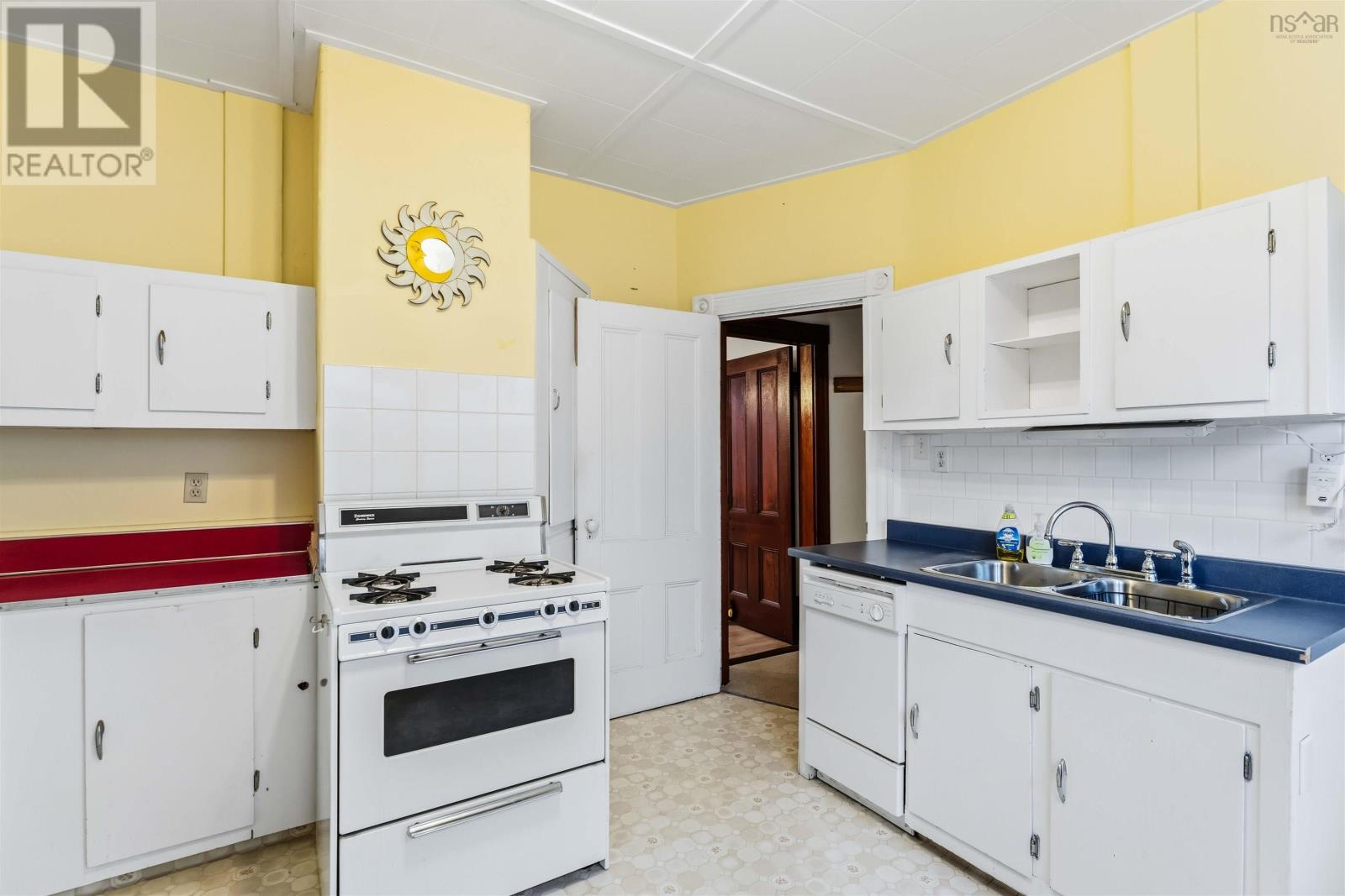 Property 19 of 49 of 336 Gray Street