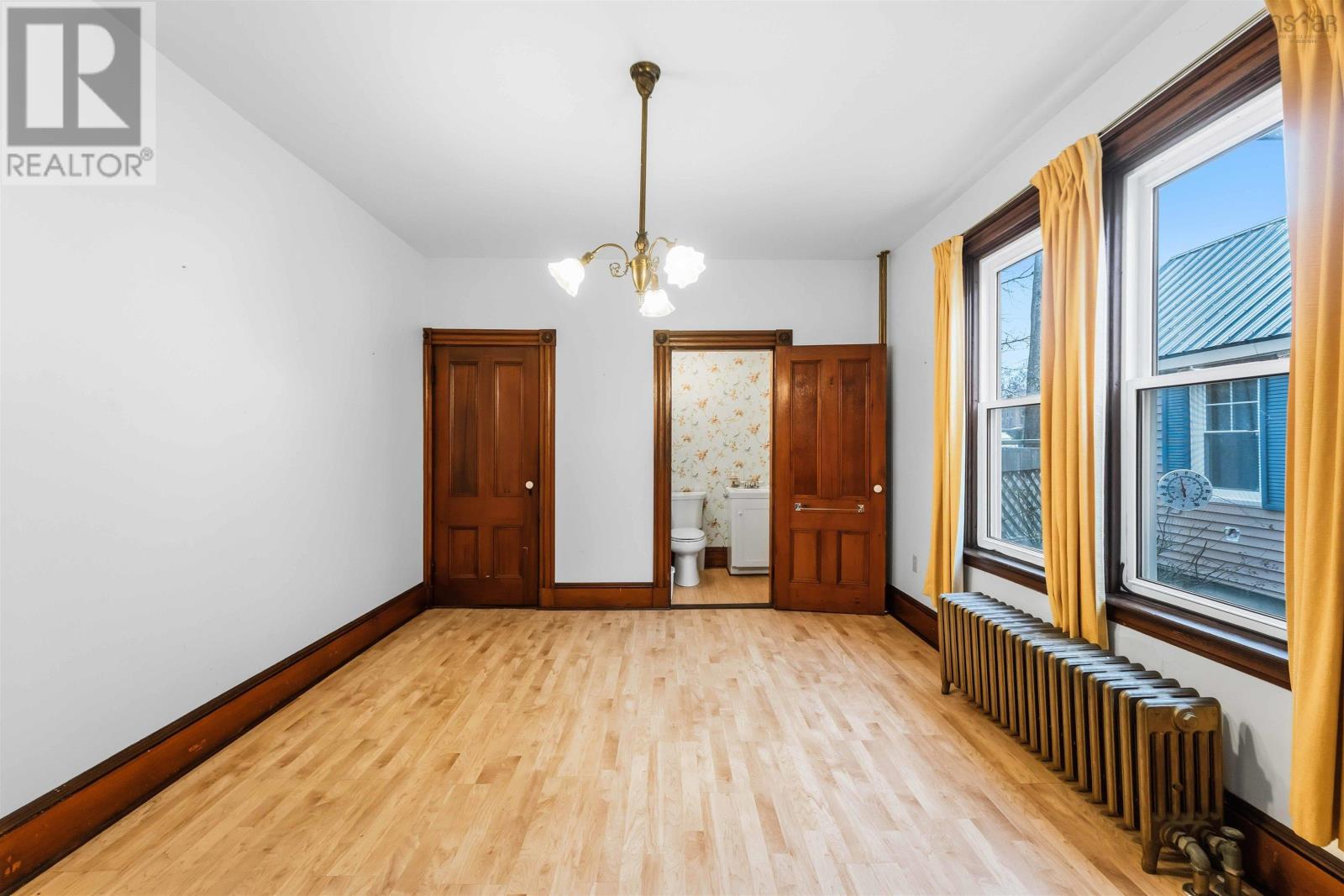 Property 22 of 49 of 336 Gray Street